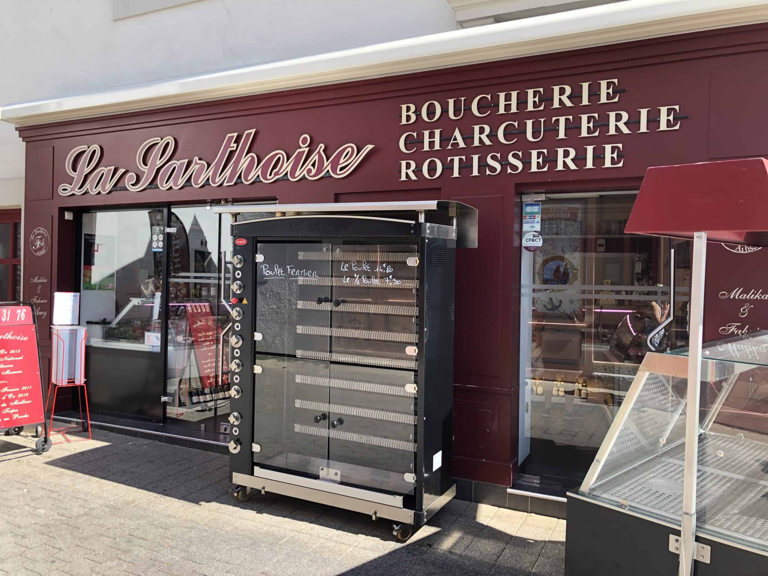 Devanture de la boucherie La Sarthoise au Pouliguen